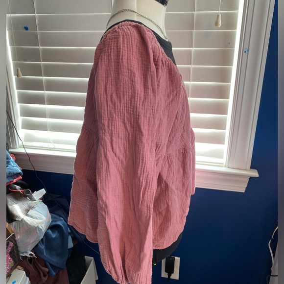 Universal Thread Pink Textured Blouse - Picture 2 of 6